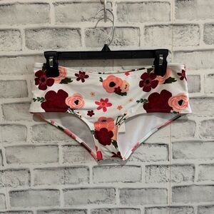 NWT! Women’s Brynn & Brooke white floral print bikini bottoms Medium